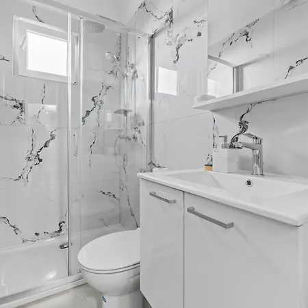 New Lejla アパート *